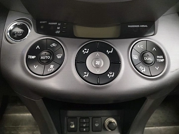 Toyota RAV4, 2008г, передний привод, автомат