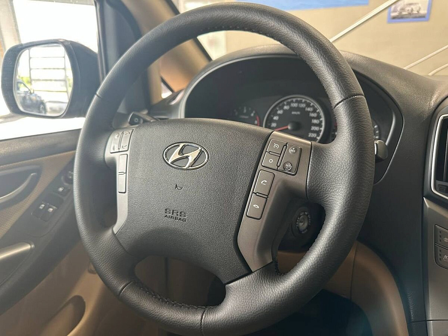 Hyundai , 2018г., задний привод, автомат