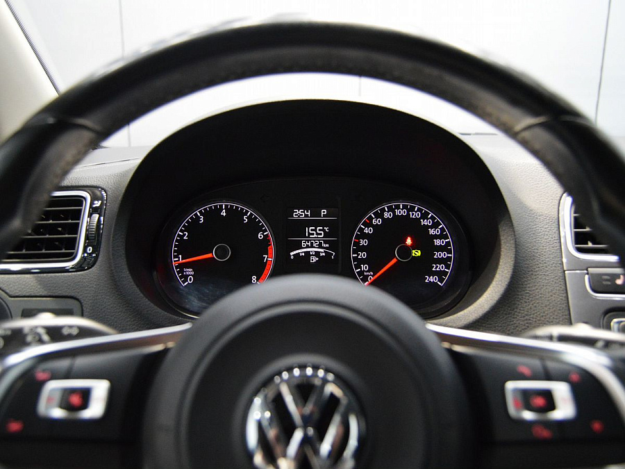 Volkswagen Polo, 2020г., передний привод, автомат