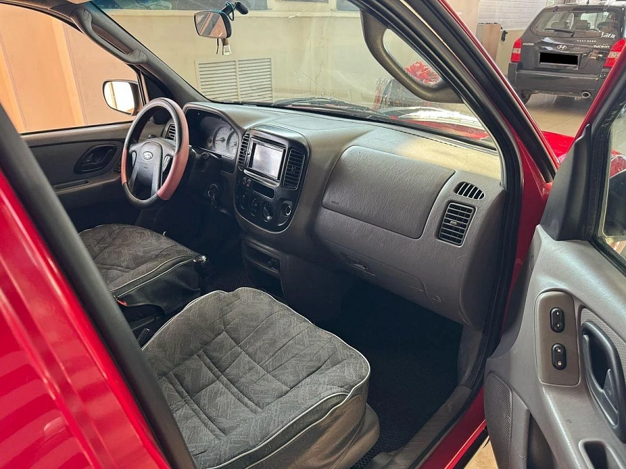 Ford Escape, 2000г., полный привод, автомат