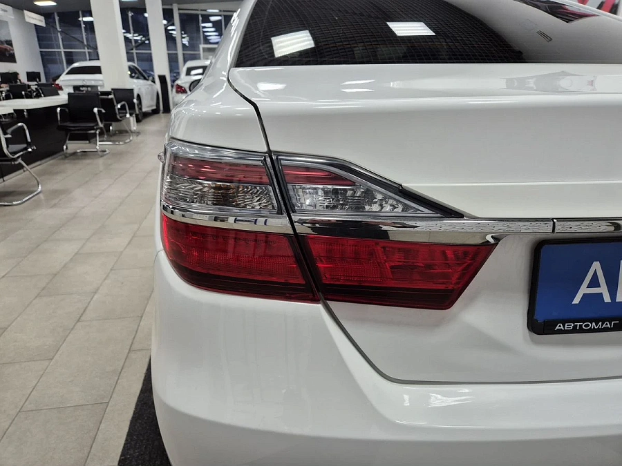 Toyota Camry, 2017г., передний привод, автомат