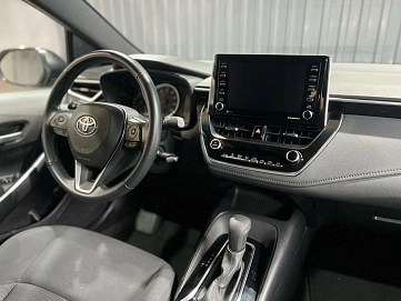 Toyota Corolla, 2020г, передний привод, вариатор