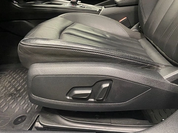 Audi A4, 2020г, передний привод, робот