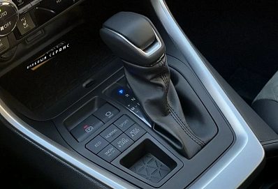 Toyota RAV4, 2025г, полный привод, вариатор