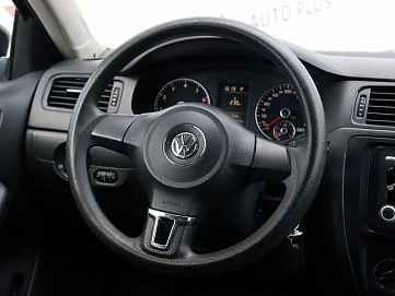 Volkswagen Jetta, 2013г, передний привод, автомат