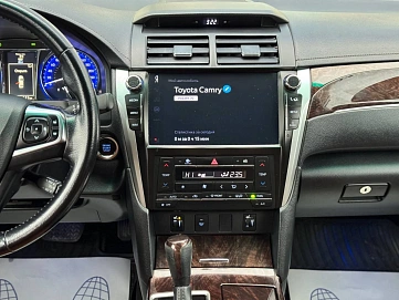 Toyota Camry, 2017г, передний привод, автомат