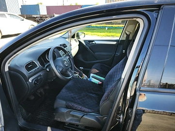 Volkswagen Golf, 2010г, передний привод, механика