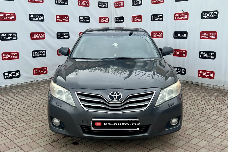 Toyota Camry, 2010г., передний привод, автомат