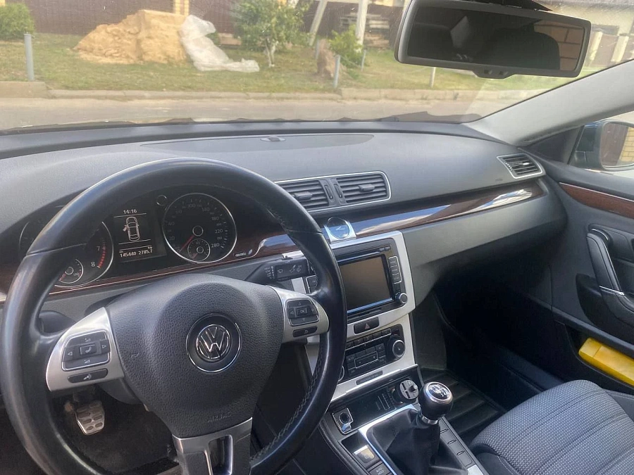 Volkswagen Passat, 2011г., передний привод, механика