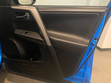 Toyota RAV4, 2016г, передний привод, автомат