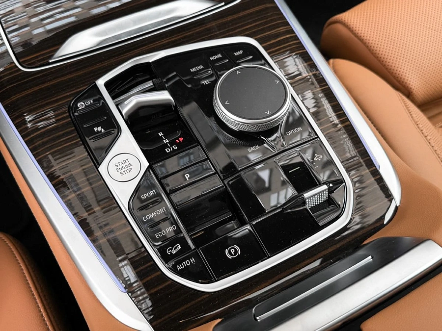 BMW X7, 2025г., полный привод, автомат