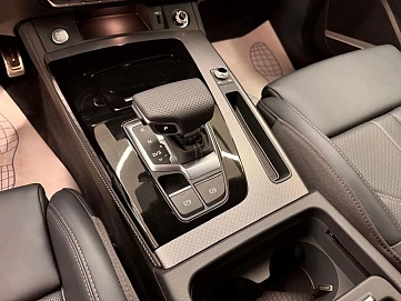 Audi Q5, 2025г, полный привод, робот