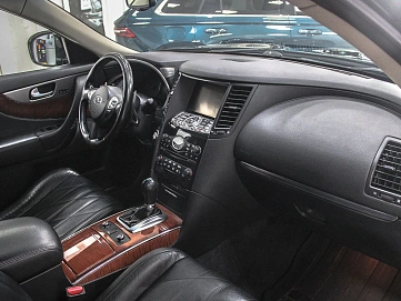 Infiniti QX70, 2014г, полный привод, автомат
