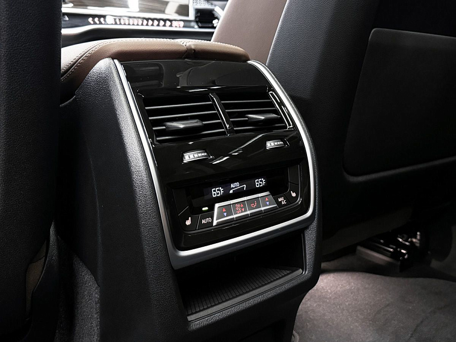 BMW X7, 2023г., полный привод, автомат