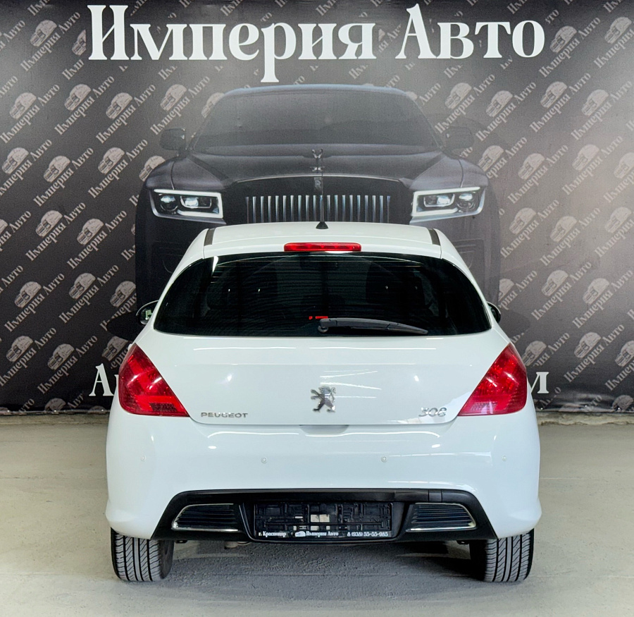 Peugeot 308, 2010г., передний привод, автомат