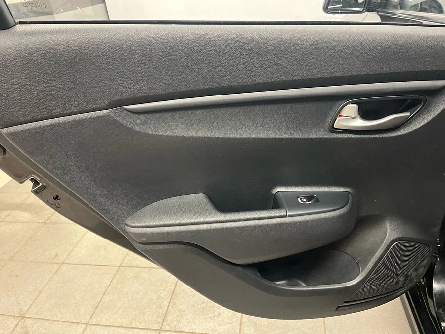 Kia Rio, 2018г., передний привод, механика