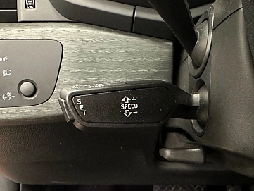 Audi A4, 2019г, передний привод, автомат