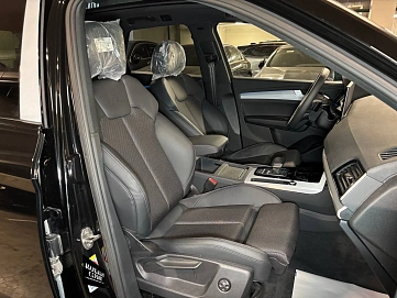 Audi Q5, 2023г, полный привод, робот