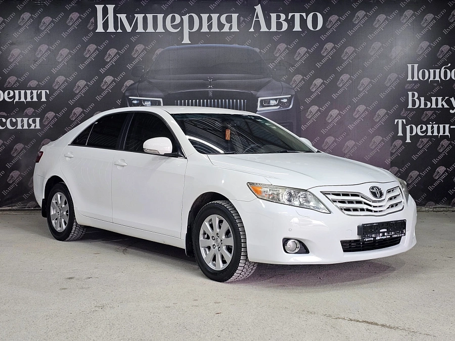 Toyota Camry, 2010г., передний привод, автомат