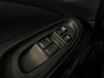 Nissan Almera, 2005г, передний привод, механика