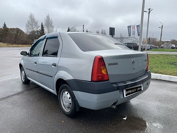 Renault Logan, 2006г, передний привод, механика