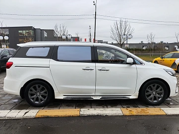 Kia Carnival, 2018г, передний привод, автомат