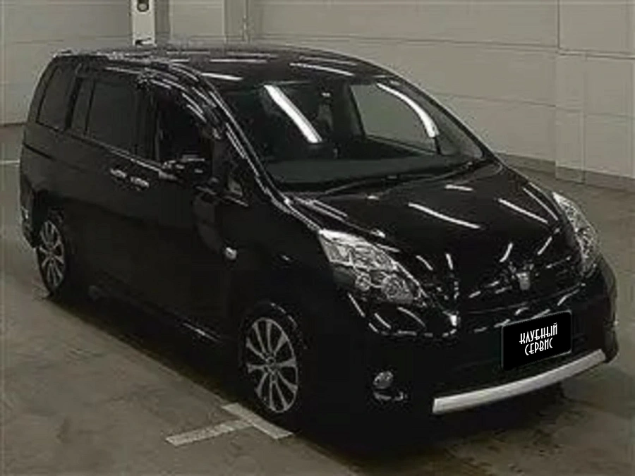 Toyota ISis, 2014г., передний привод, вариатор