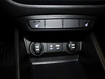 Hyundai Solaris, 2018г, передний привод, автомат