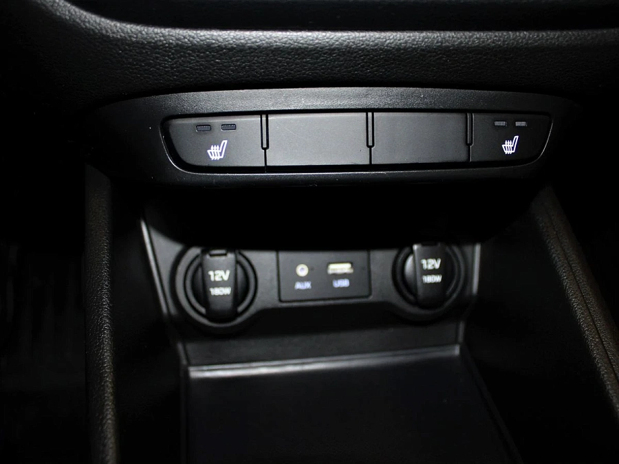 Hyundai Solaris, 2018г., передний привод, автомат