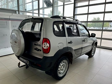 Chevrolet Niva, 2013г, полный привод, механика