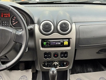 Renault , 2011г., передний привод, механика