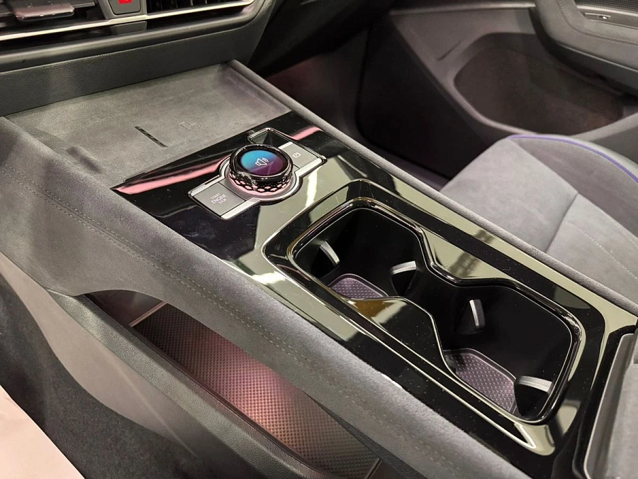 Volkswagen Tiguan, 2025г., полный привод, робот