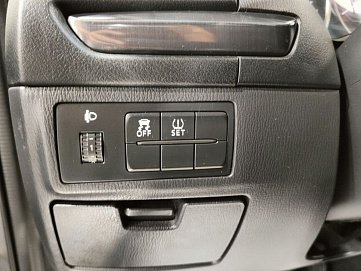 Mazda , 2013г., передний привод, автомат