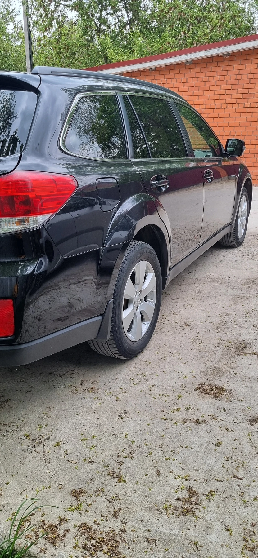 Subaru Legacy, 2011г., полный привод, вариатор