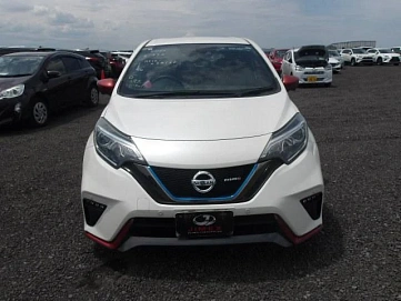 Nissan Note, 2018г, передний привод, автомат