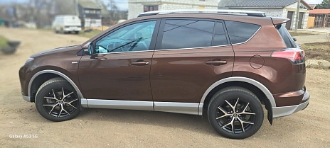Toyota RAV4, 2017г, полный привод, вариатор