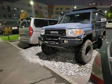Toyota Land Cruiser, 2006г, полный привод, механика