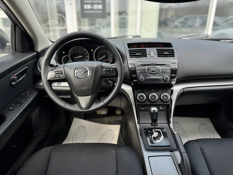 Mazda 6, 2011г., передний привод, автомат