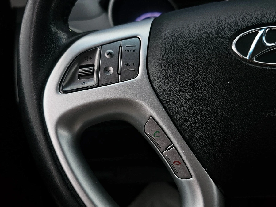 Hyundai ix35, 2012г., передний привод, автомат