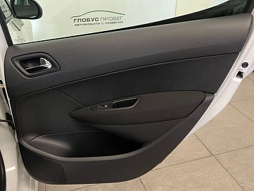 Peugeot 308, 2012г, передний привод, автомат