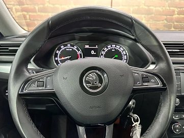 Skoda Superb, 2016г, передний привод, робот