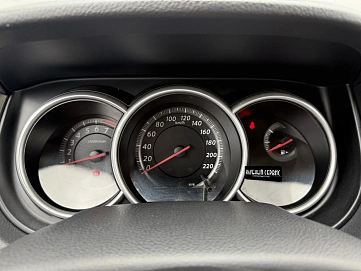 Nissan Tiida, 2011г, передний привод, автомат