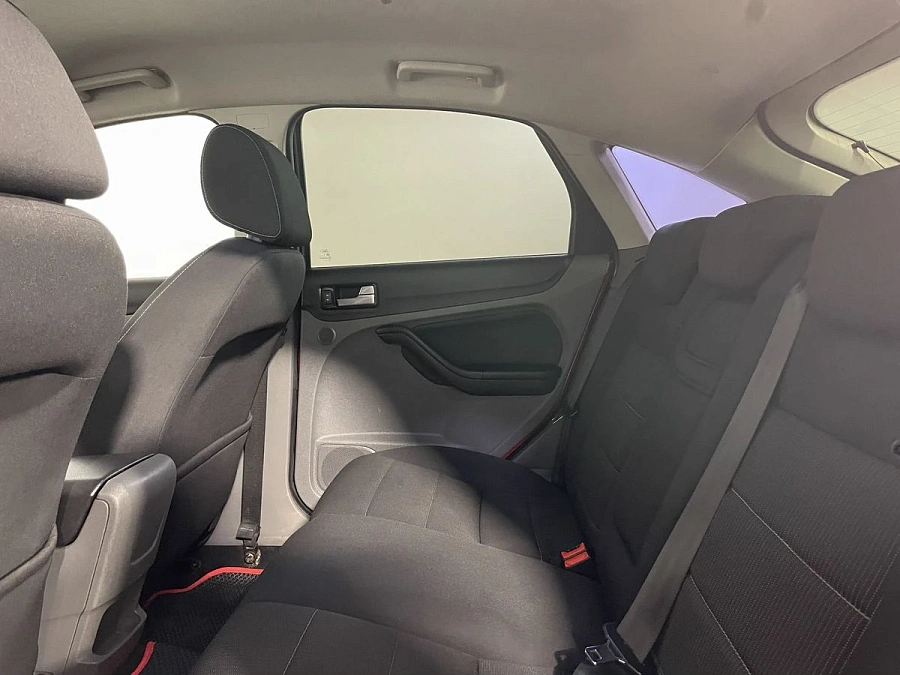 Ford Focus, 2010г., передний привод, автомат