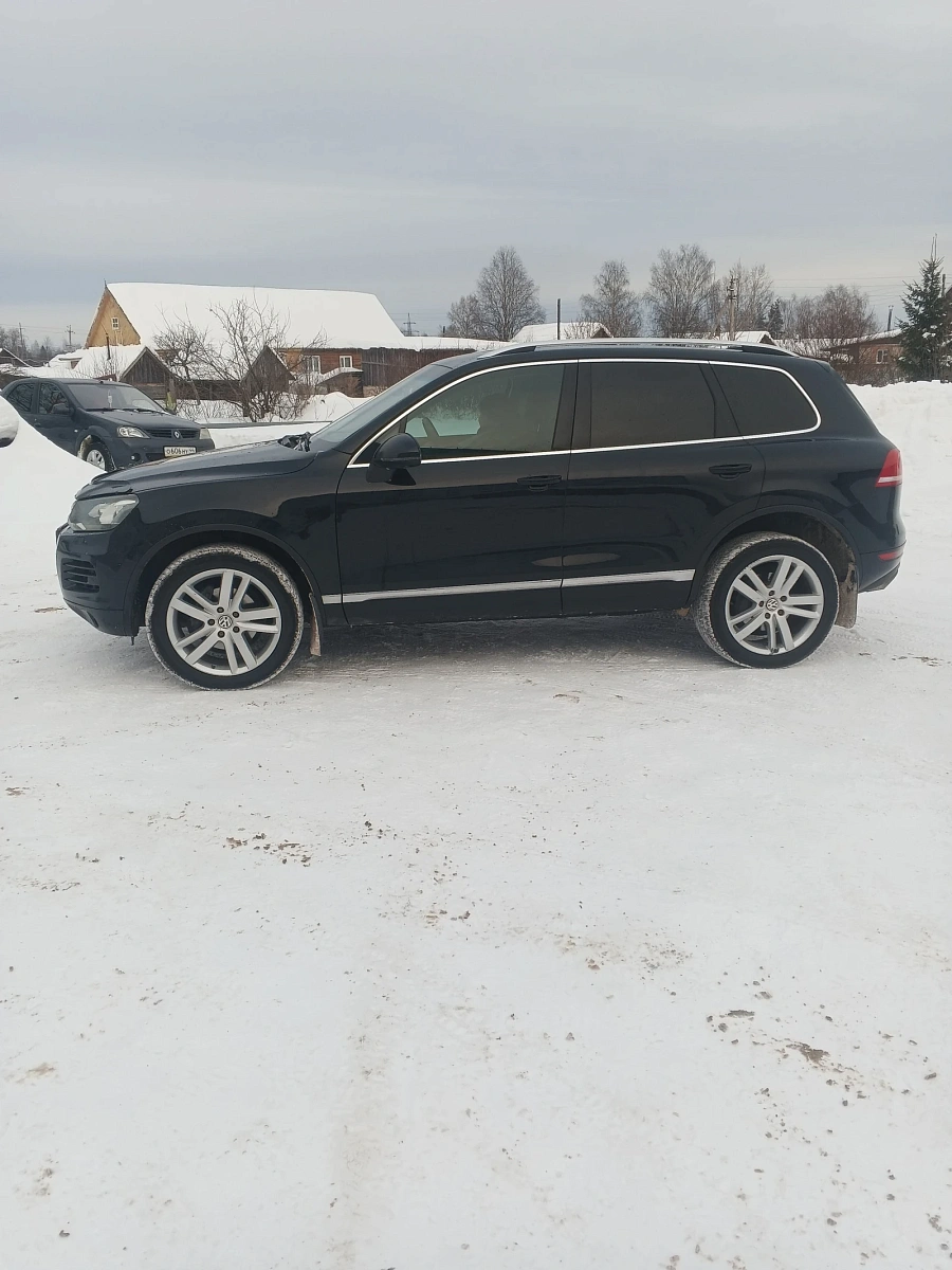 Volkswagen Touareg, 2012г., полный привод, автомат