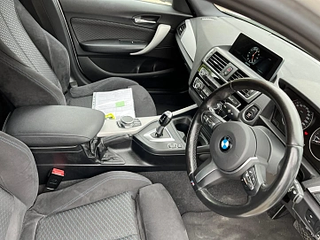 BMW 1 серии, 2017г, задний привод, автомат