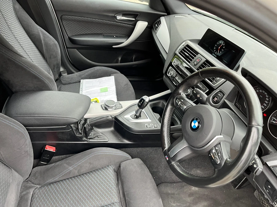 BMW 1 серии, 2017г., задний привод, автомат