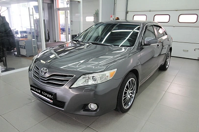 Toyota Camry, 2011г, передний привод, автомат