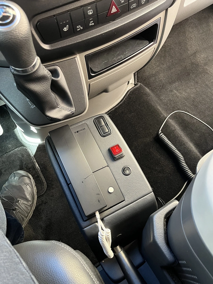 Mercedes-Benz R-Класс, 2015г., задний привод, автомат