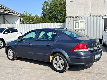 Opel Astra, 2008г, передний привод, робот