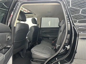 Mitsubishi Outlander, 2021г, передний привод, вариатор